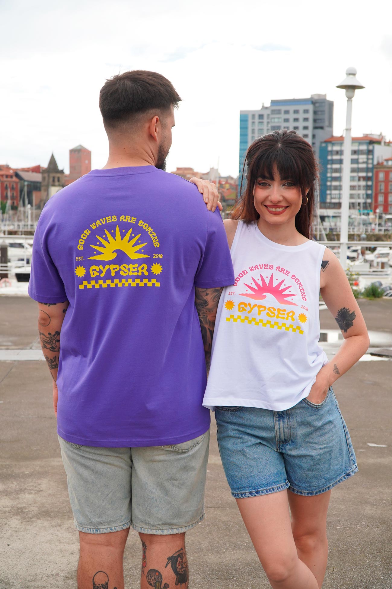 Camiseta Good Waves Are Coming