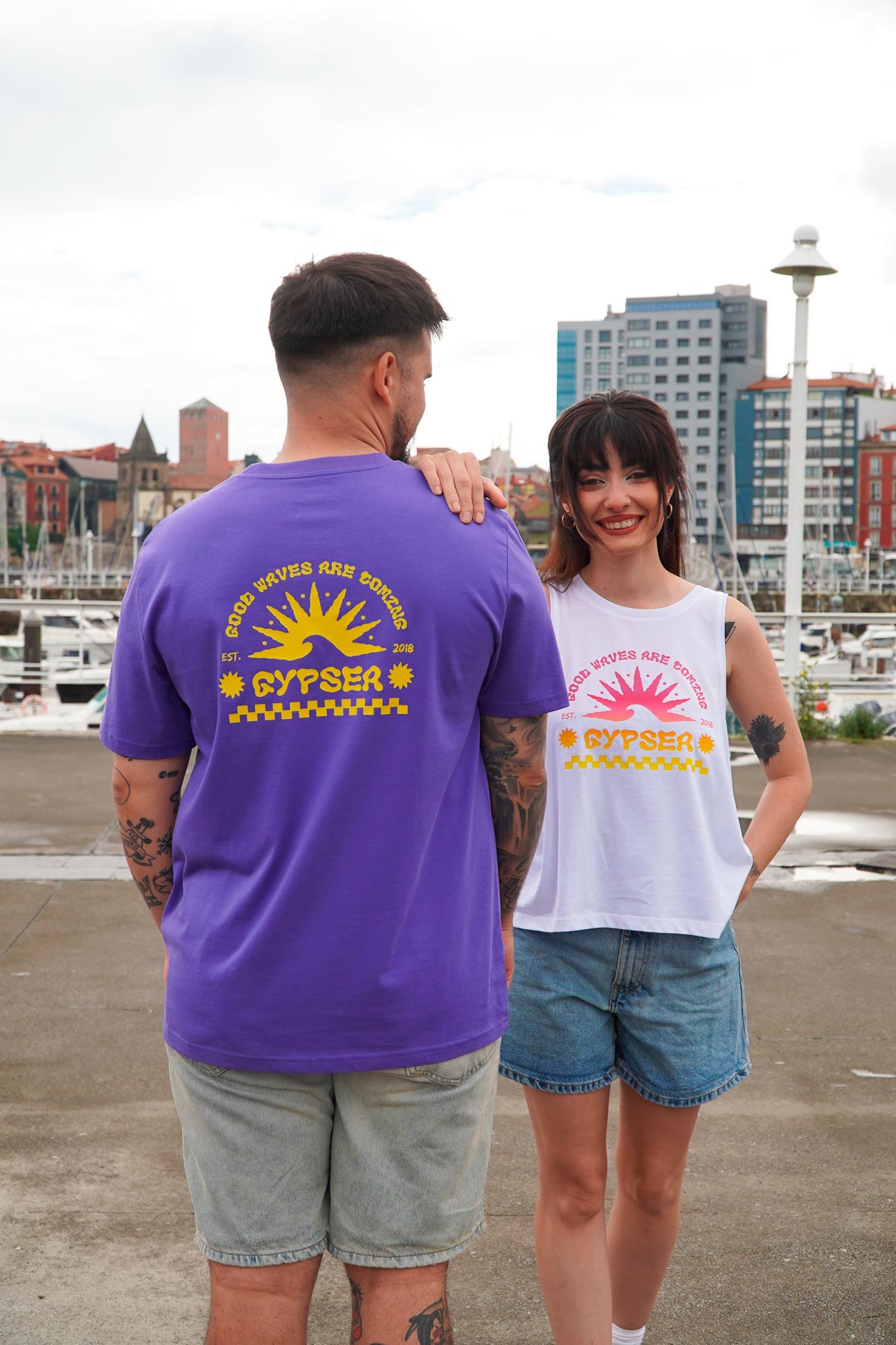 Camiseta Good Waves Are Coming