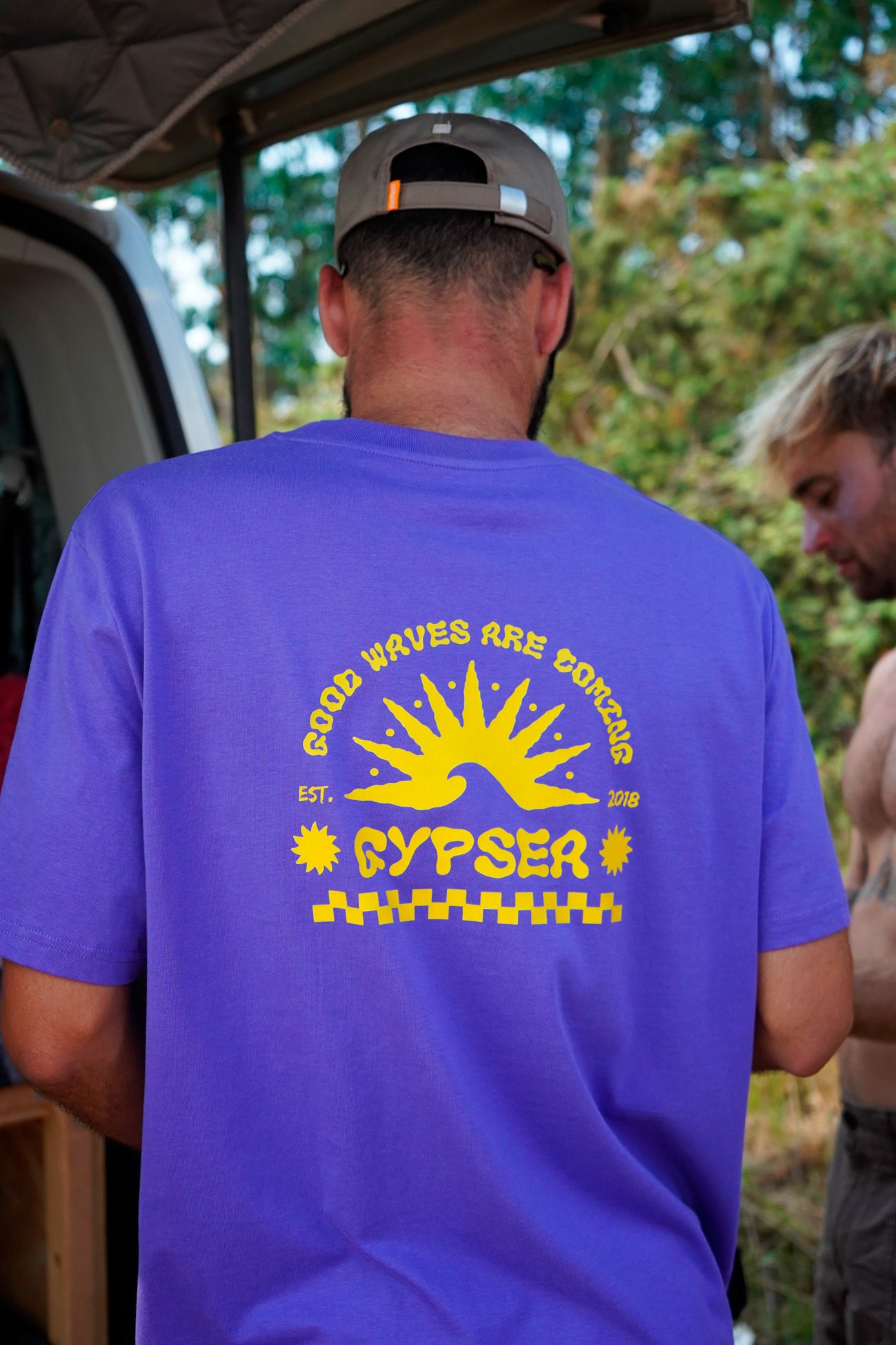 Camiseta Good Waves Are Coming
