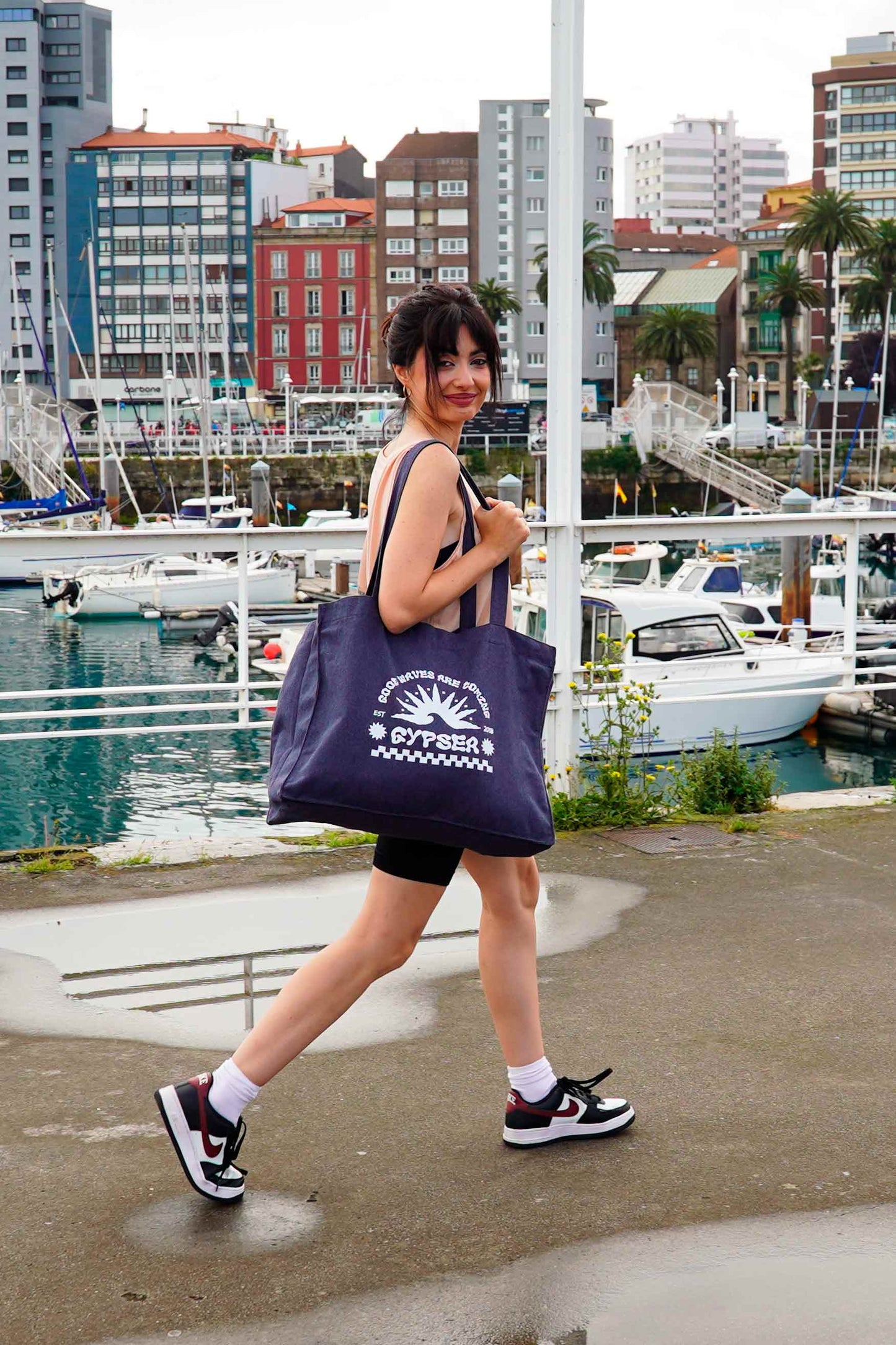 Shopping bag