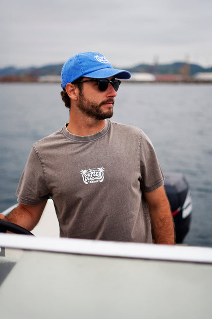 camiseta con un aire urbano y desgastado gracias a su lavado ácido