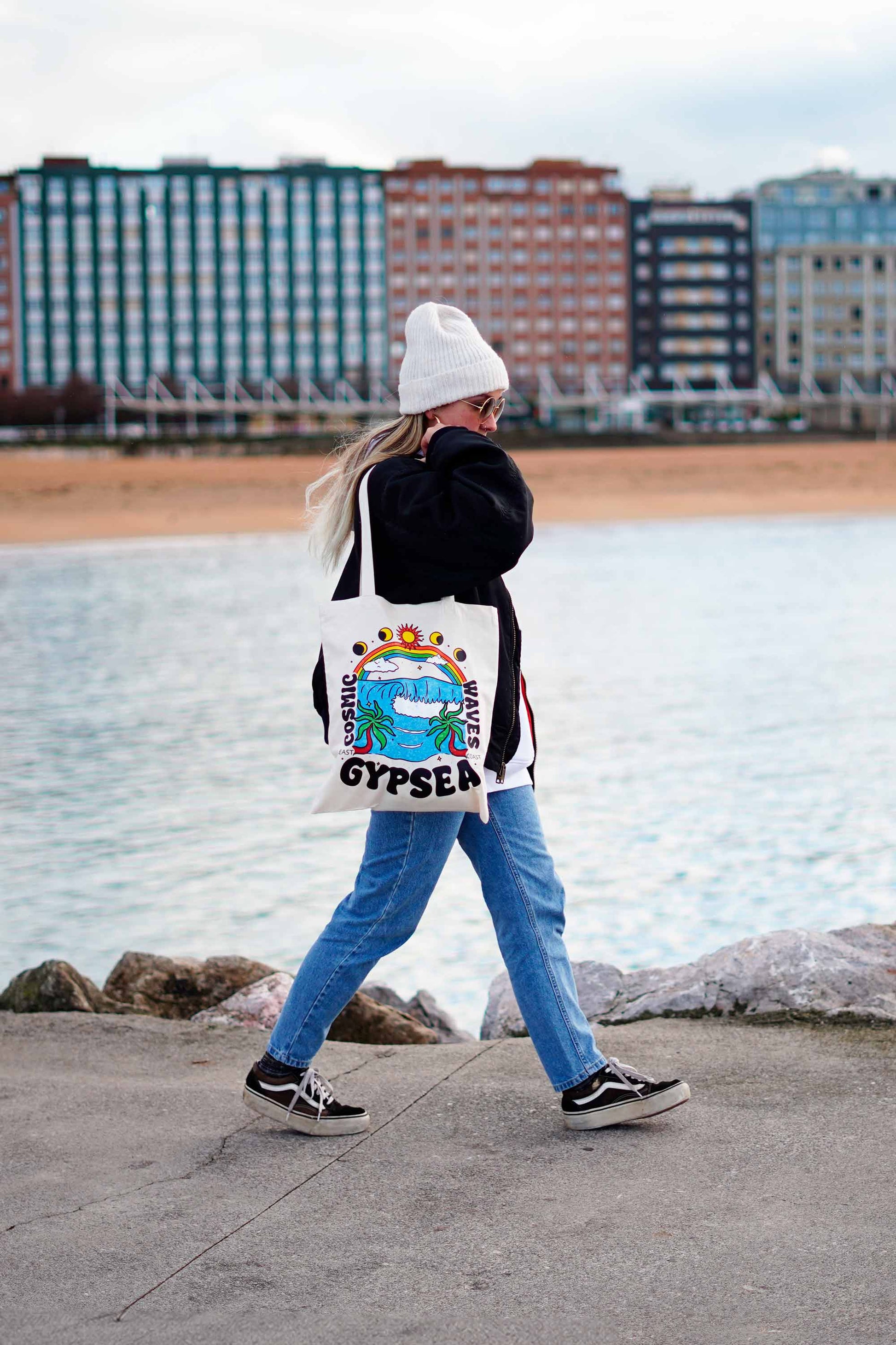 Tote bag con materiales orgánicos.