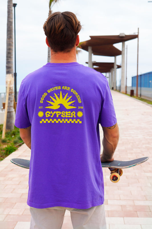 Camiseta Good Waves Are Coming