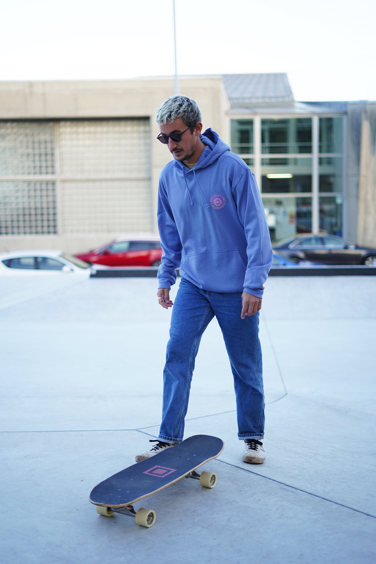 Sudadera Happiness Comes In Barrels